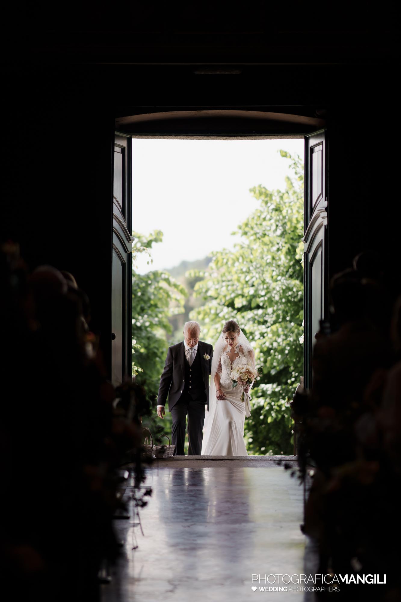fotografo matrimonio villa subaglio ingresso sposa federica riccardo 036