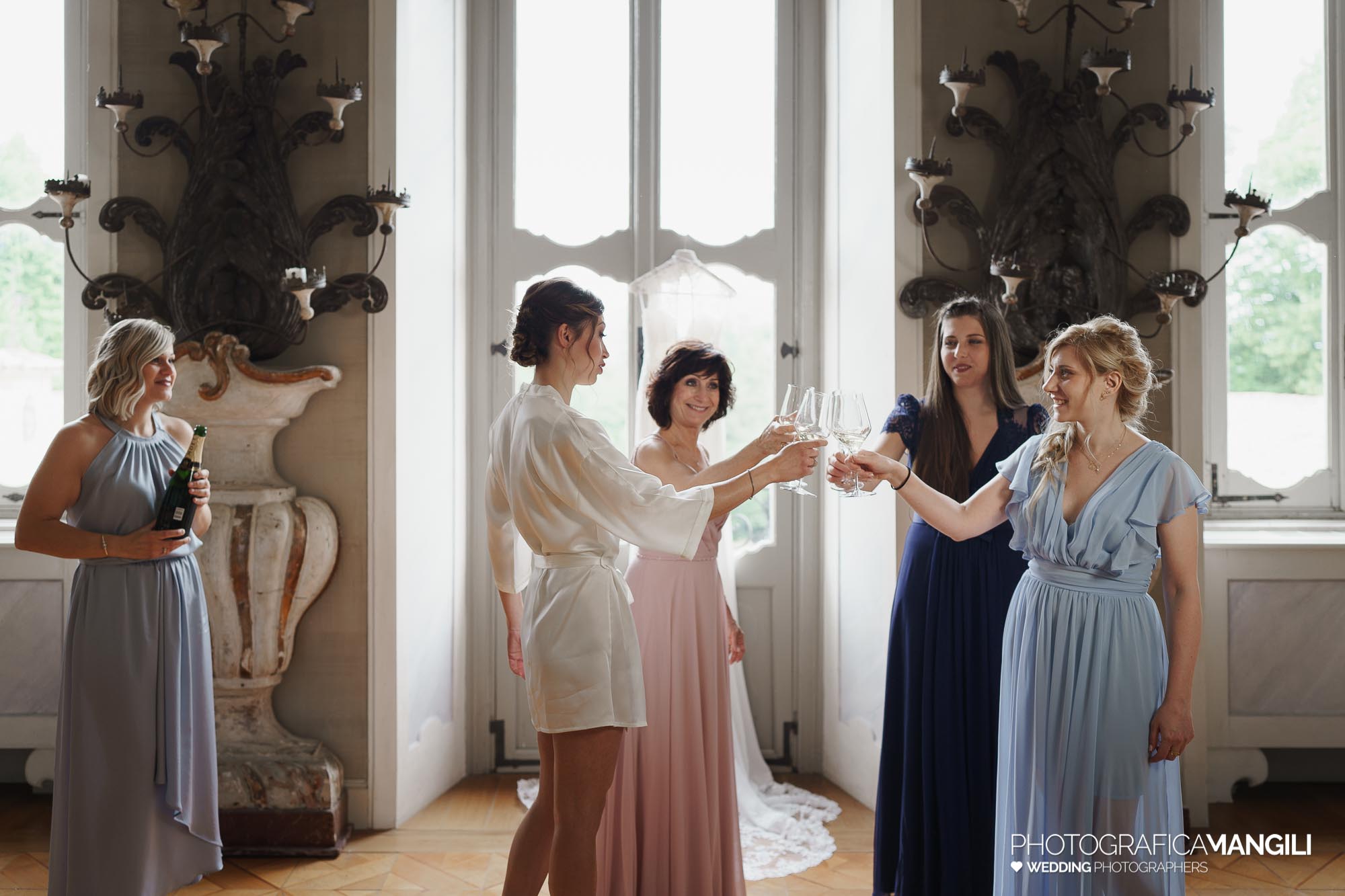 fotografo matrimonio villa subaglio preparazione sposa federica riccardo 015