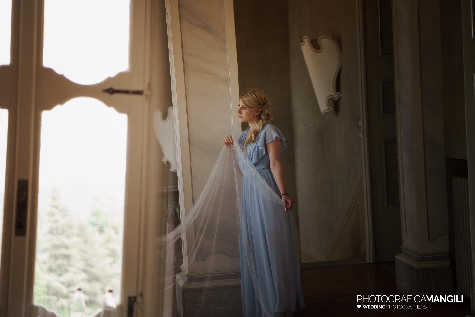 fotografo matrimonio villa subaglio preparazione sposa federica riccardo 022