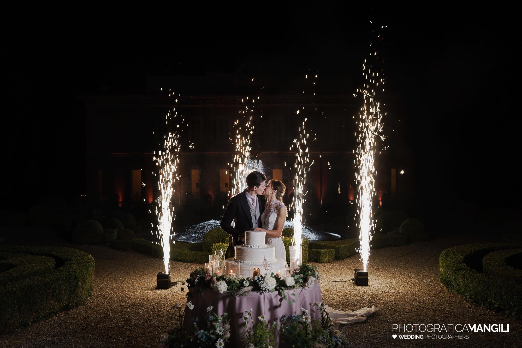 fotografo matrimonio villa subaglio taglio torta federica riccardo 075