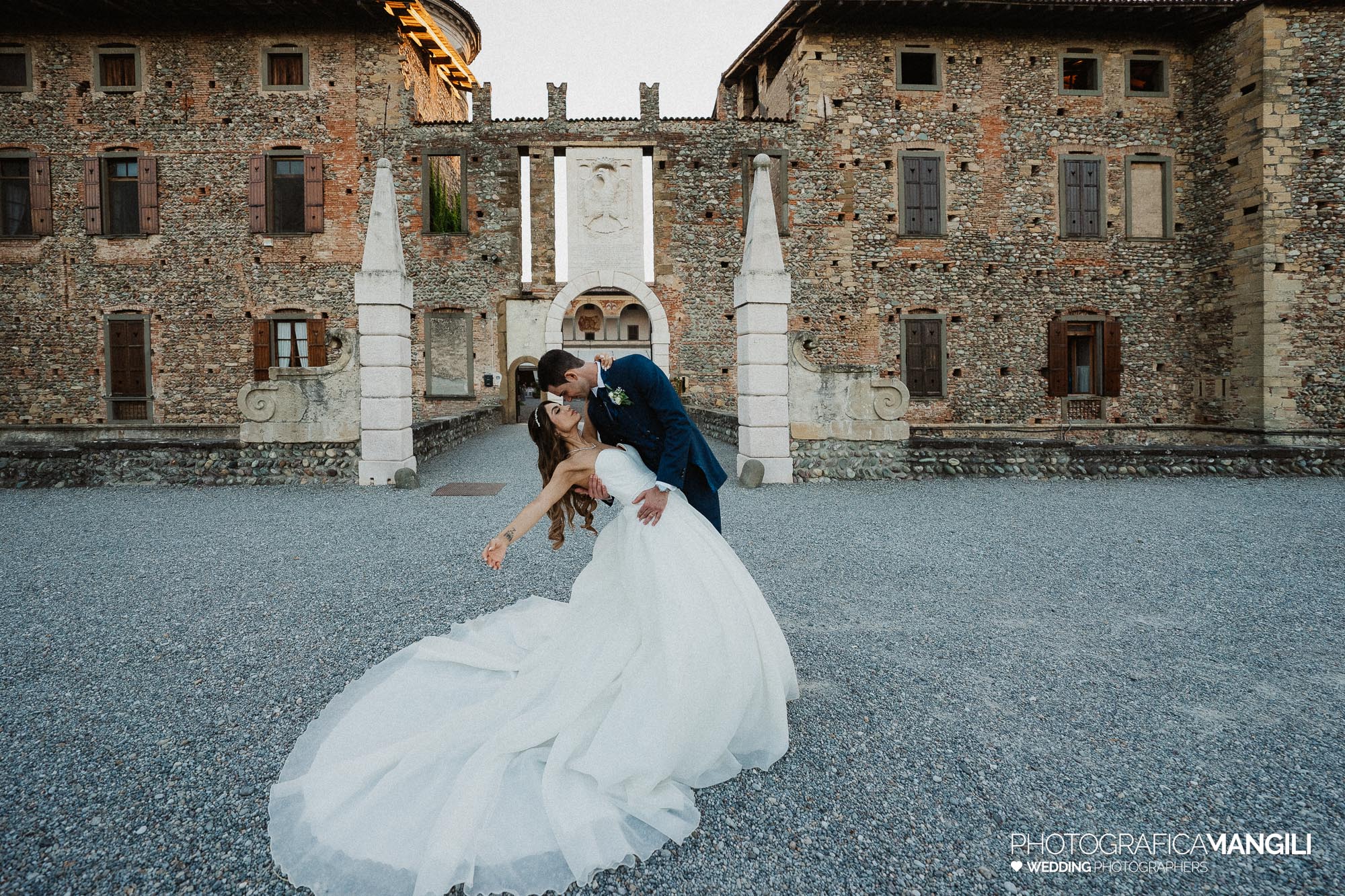 foto matrimonio castello di cavernago bergamo elisabeth simone 066