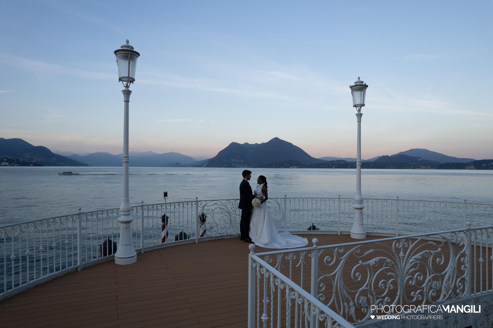 wedding photo grand hotel des iles borromees lake maggiore italy amanda davide 119