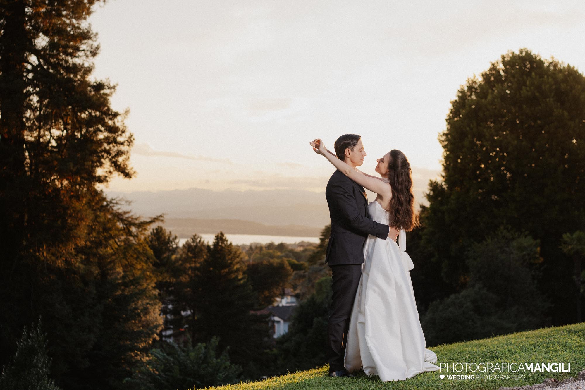 wedding photo villa esengrini montalbano varese lorena sebastian 074 wedding photo villa esengrini montalbano varese lorena sebastian 074