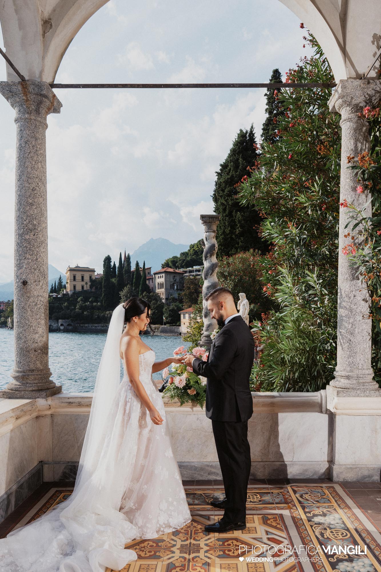 wedding photos villa monastero varenna lake como amaya renzo 046