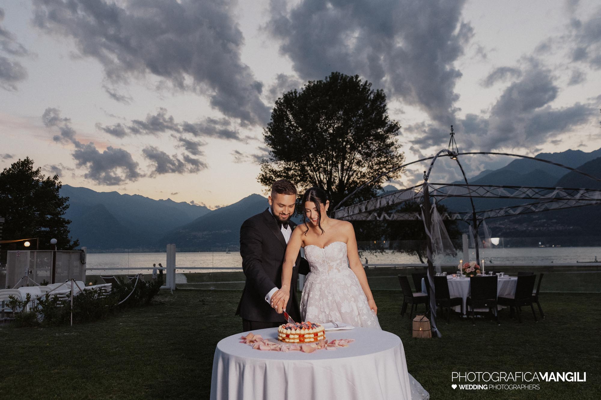 wedding photos villa monastero varenna lake como amaya renzo 108