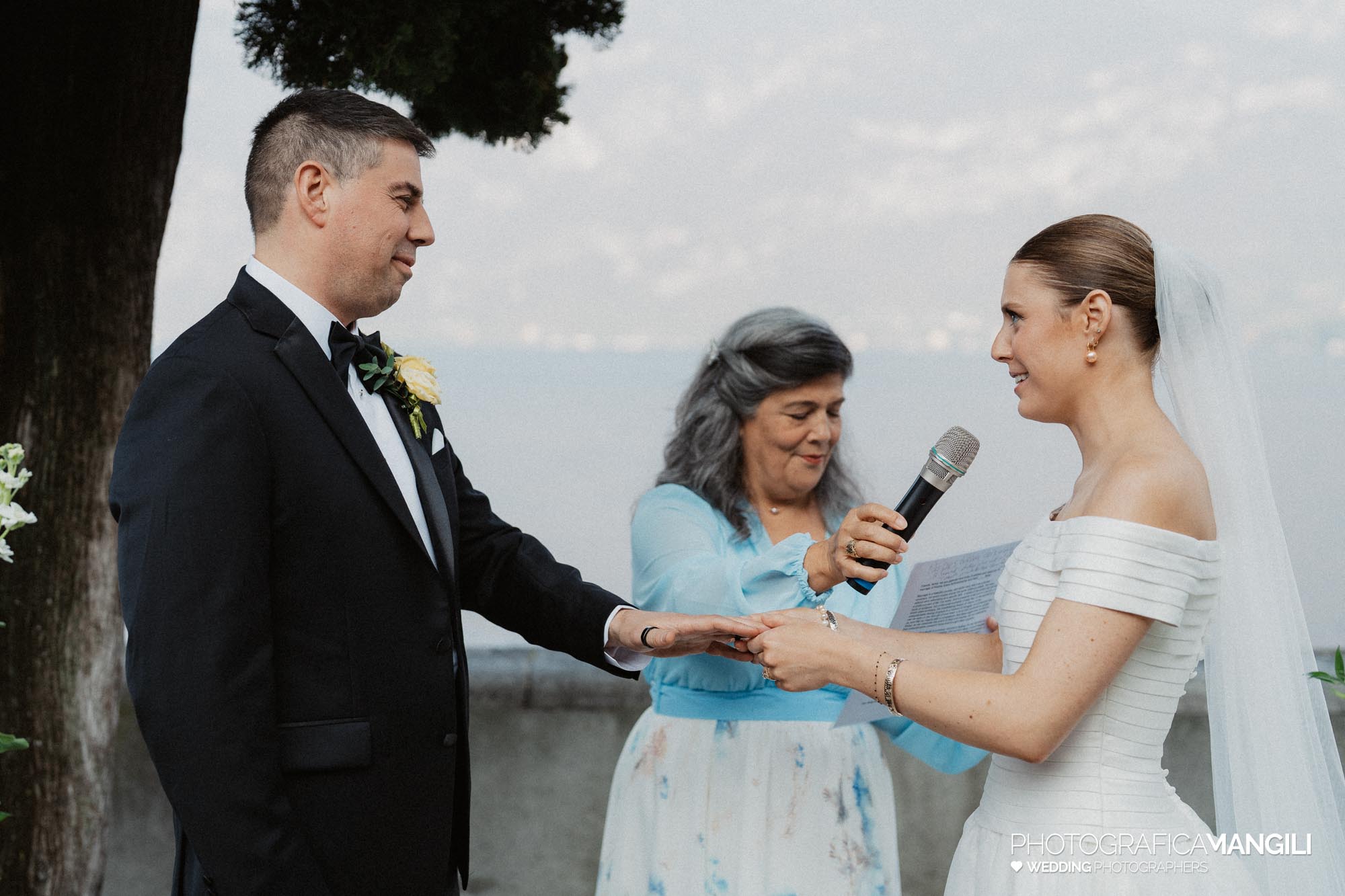 wedding photographeraura del lago lake como sophie neill 068