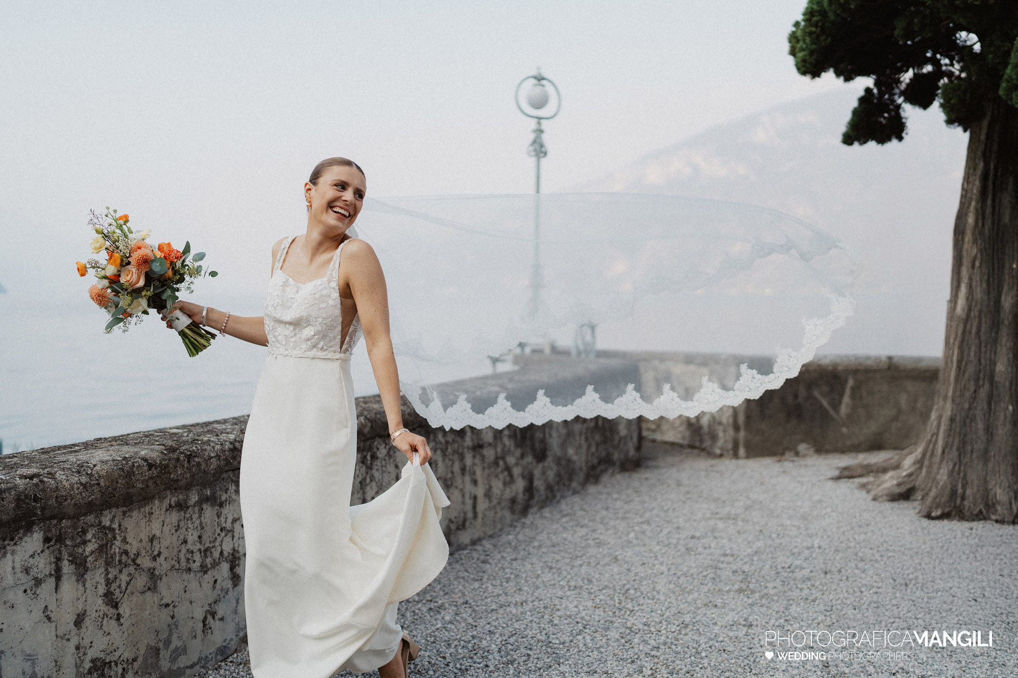 wedding photographeraura del lago lake como sophie neill 095