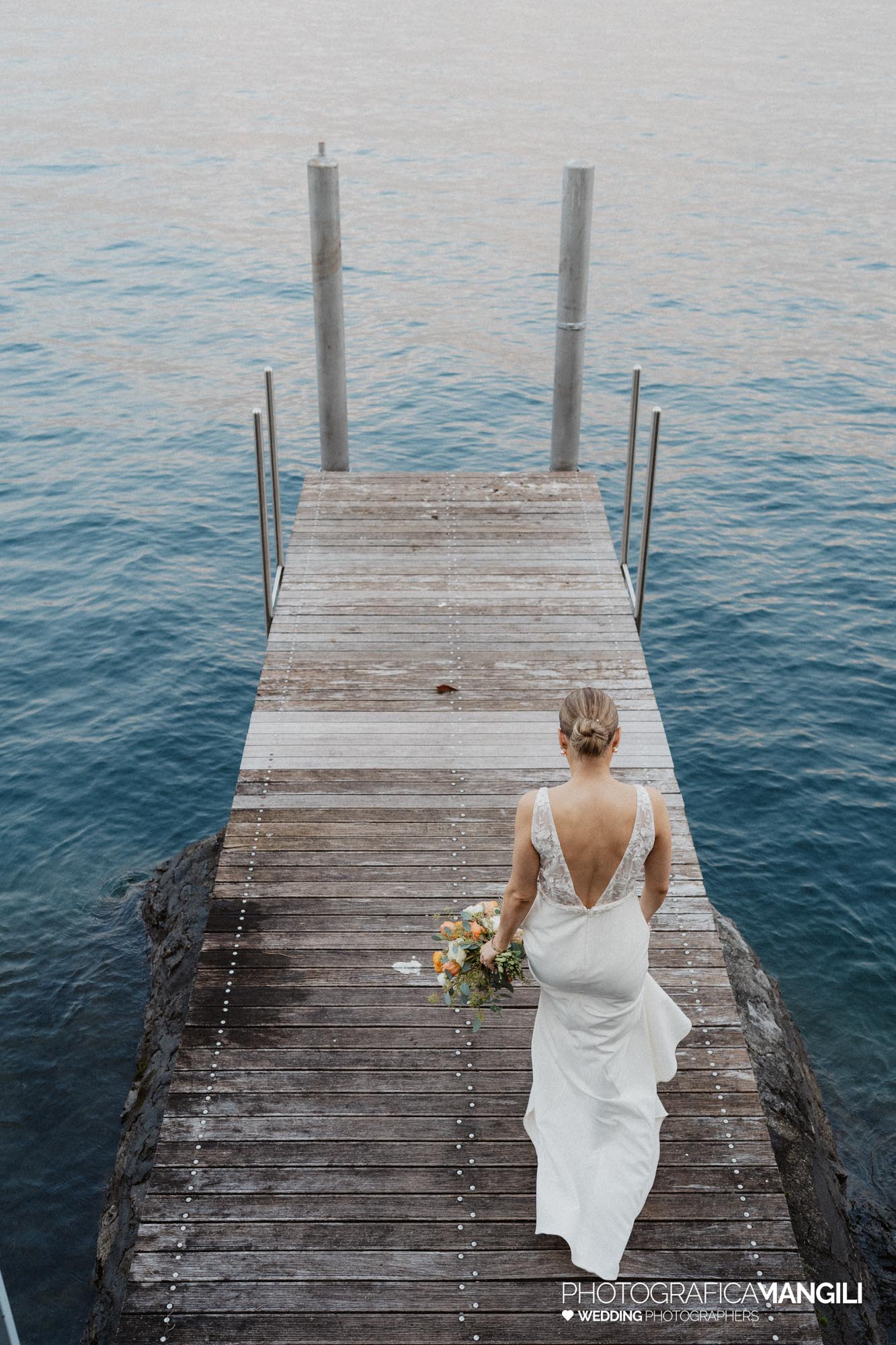 wedding photographeraura del lago lake como sophie neill 101