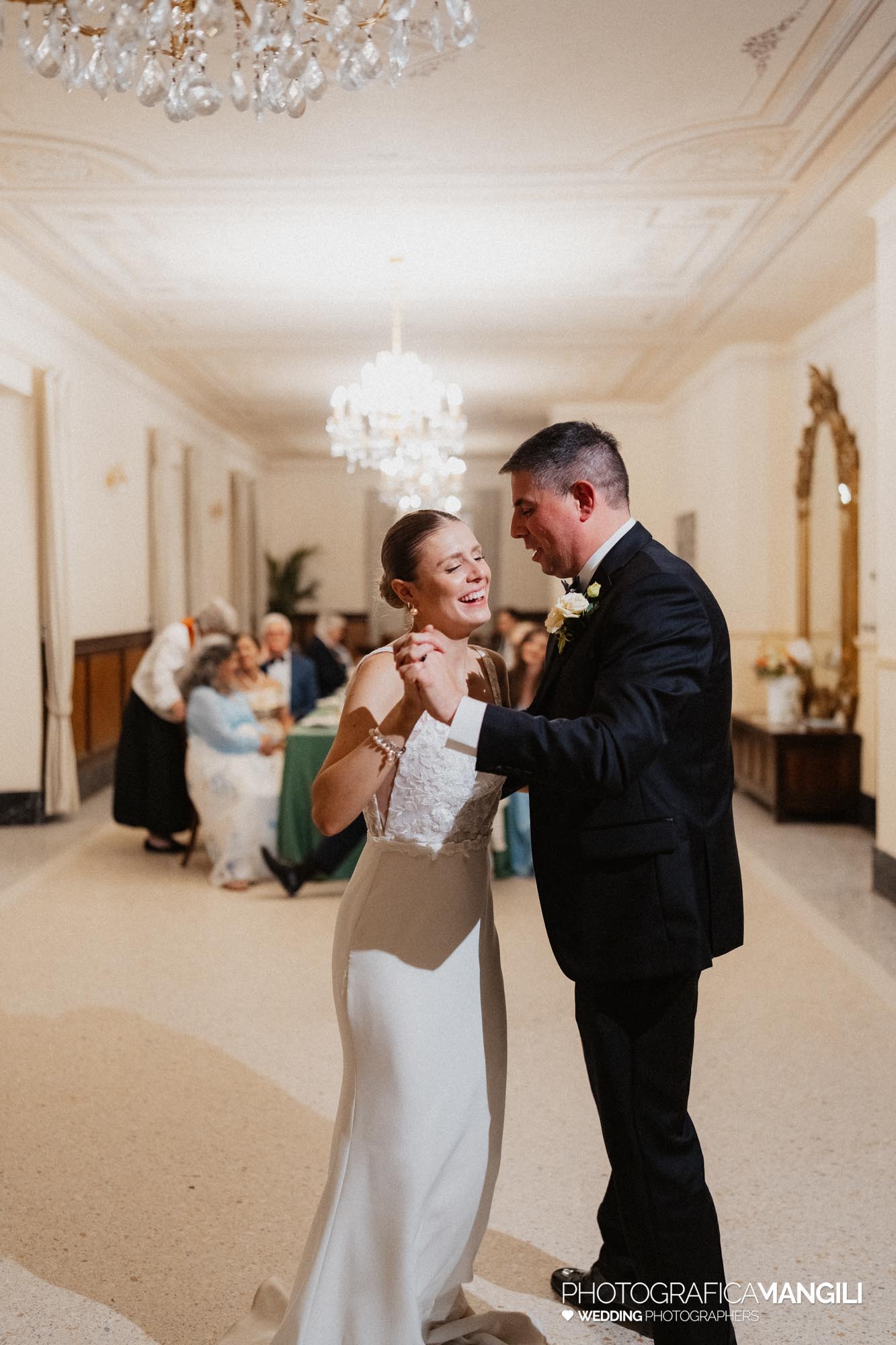 wedding photographeraura del lago lake como sophie neill 154