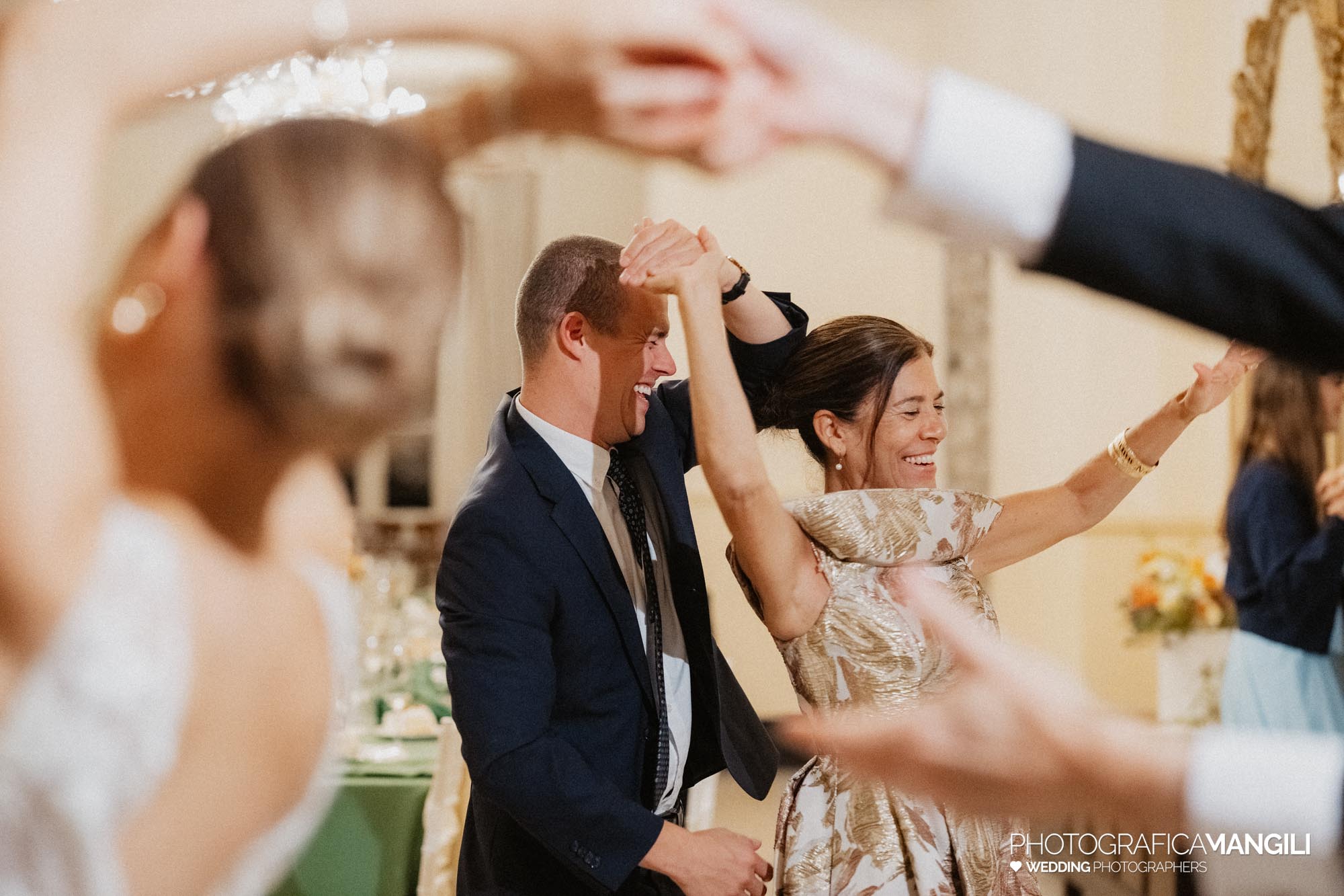 wedding photographeraura del lago lake como sophie neill 162