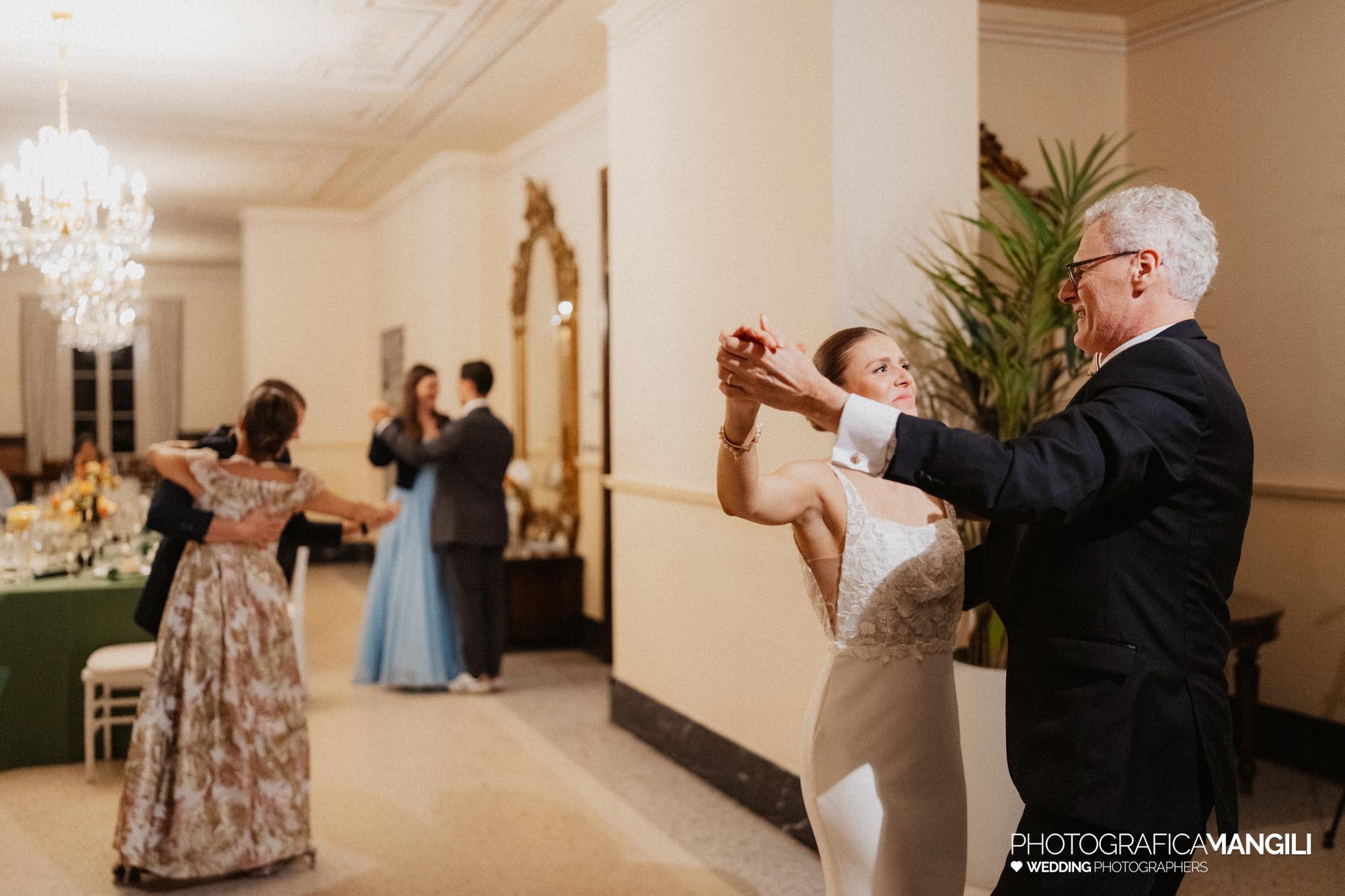 wedding photographeraura del lago lake como sophie neill 164