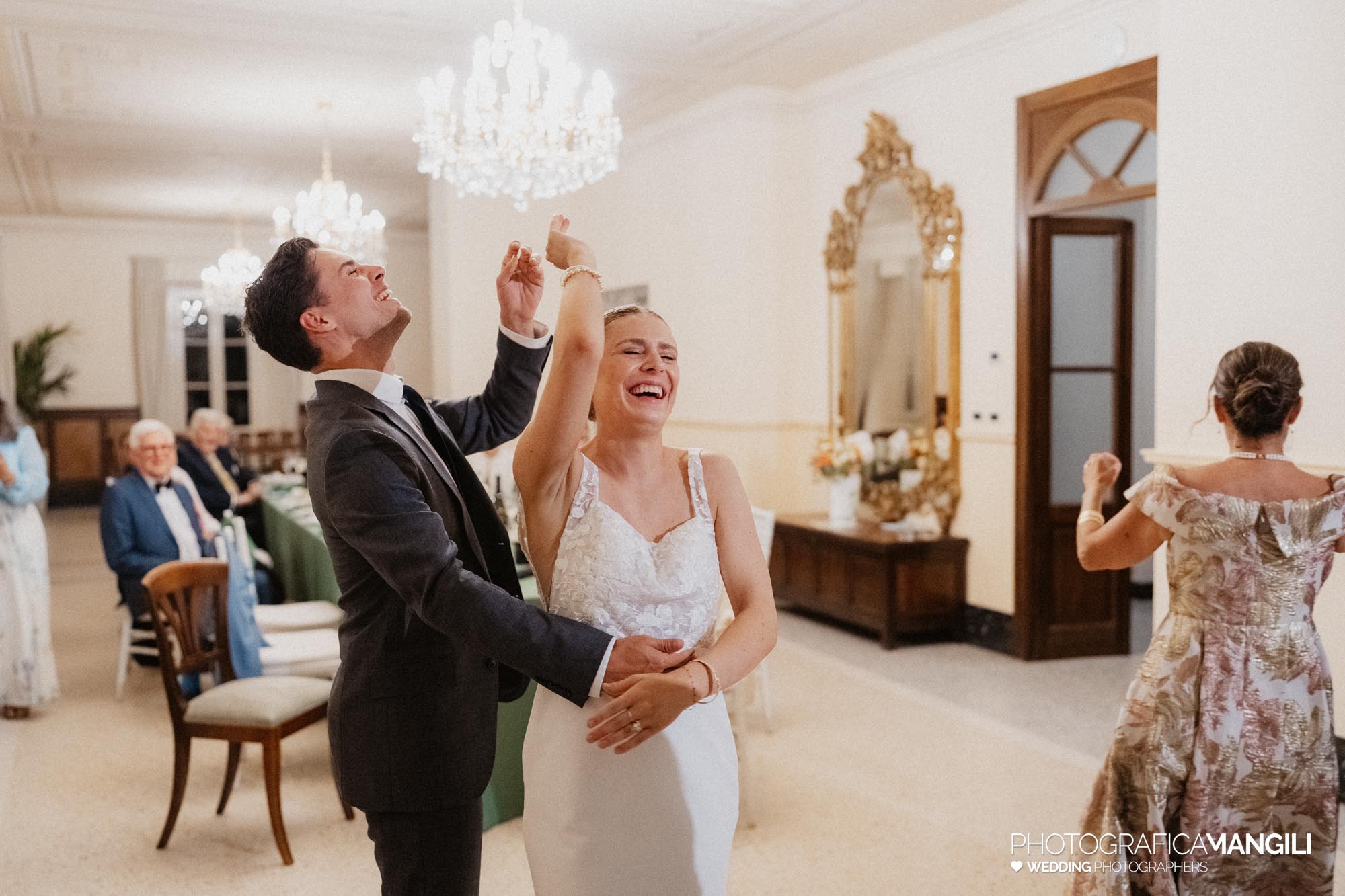 wedding photographeraura del lago lake como sophie neill 167