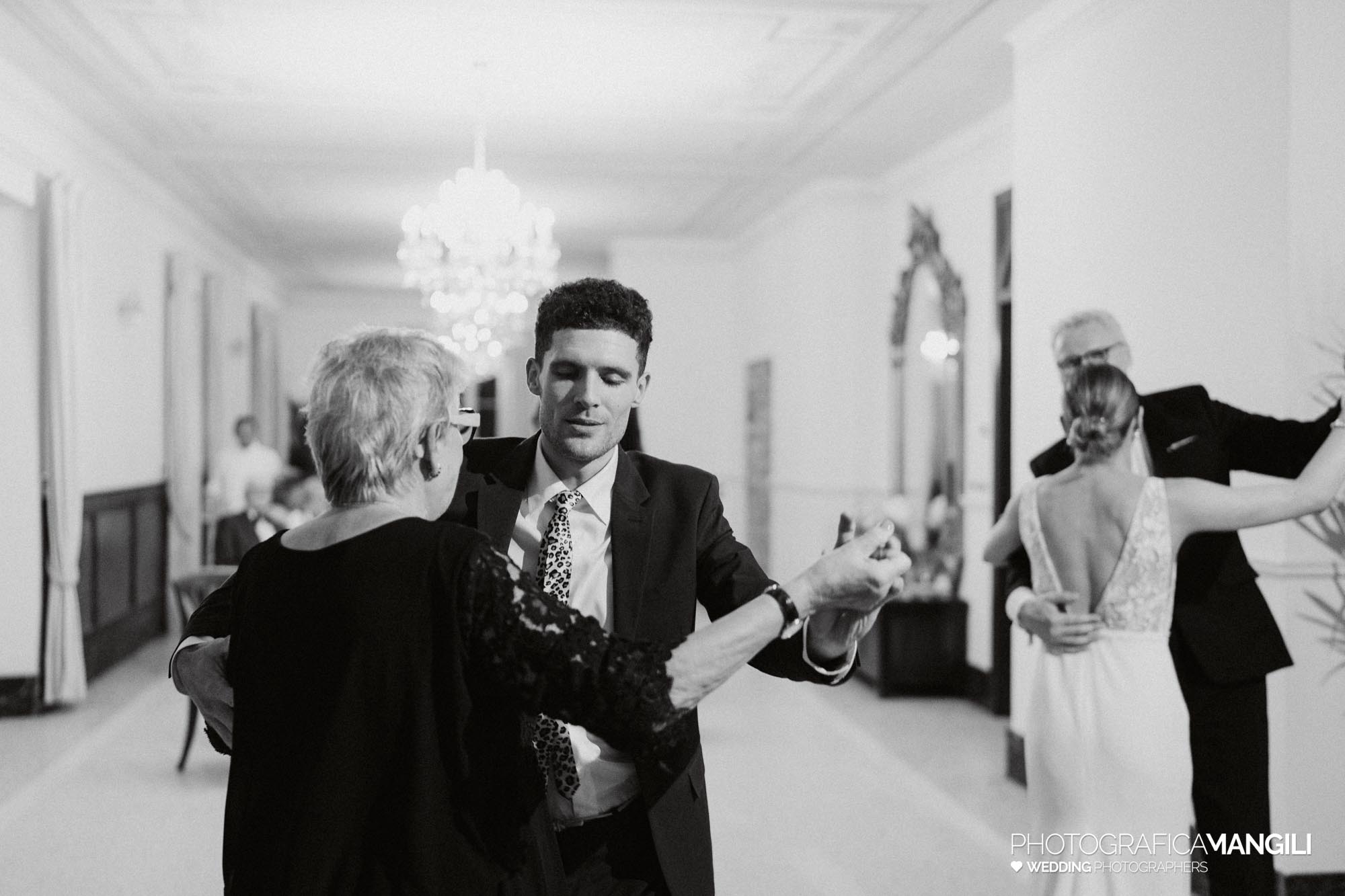 wedding photographeraura del lago lake como sophie neill 171