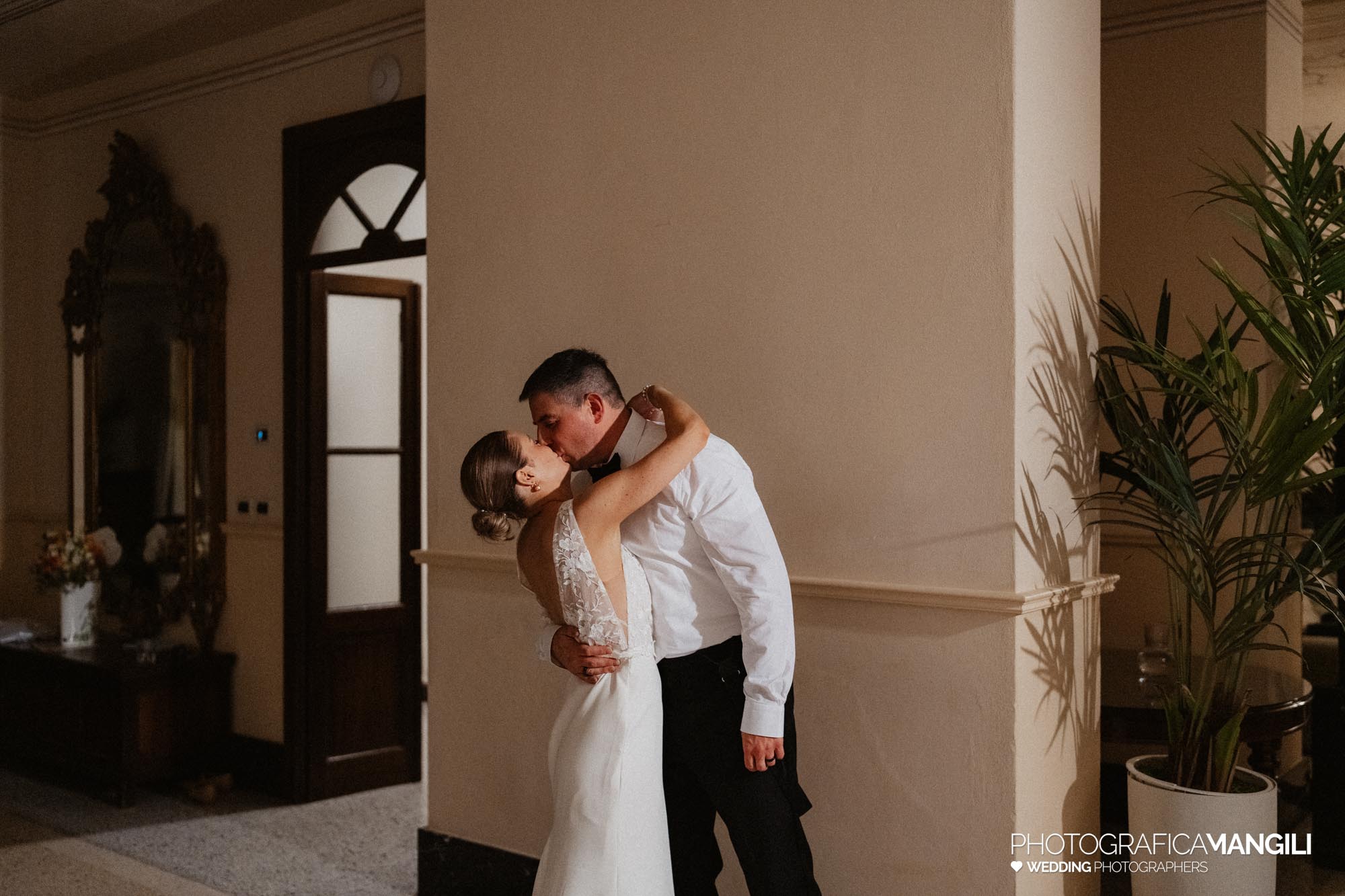 wedding photographeraura del lago lake como sophie neill 183